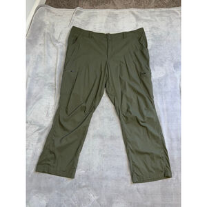 L.L.Bean Olive Green Straight Leg Pants 22W Hiking Fishing Camping